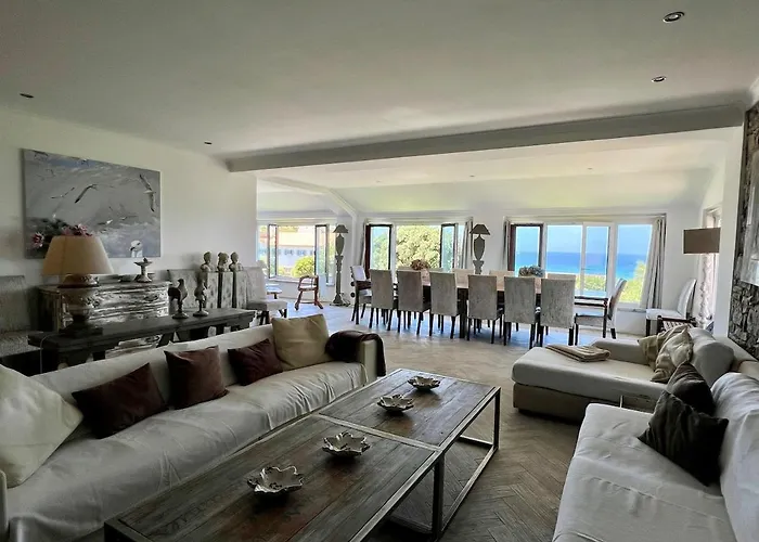 Grande House By Refuge Homes